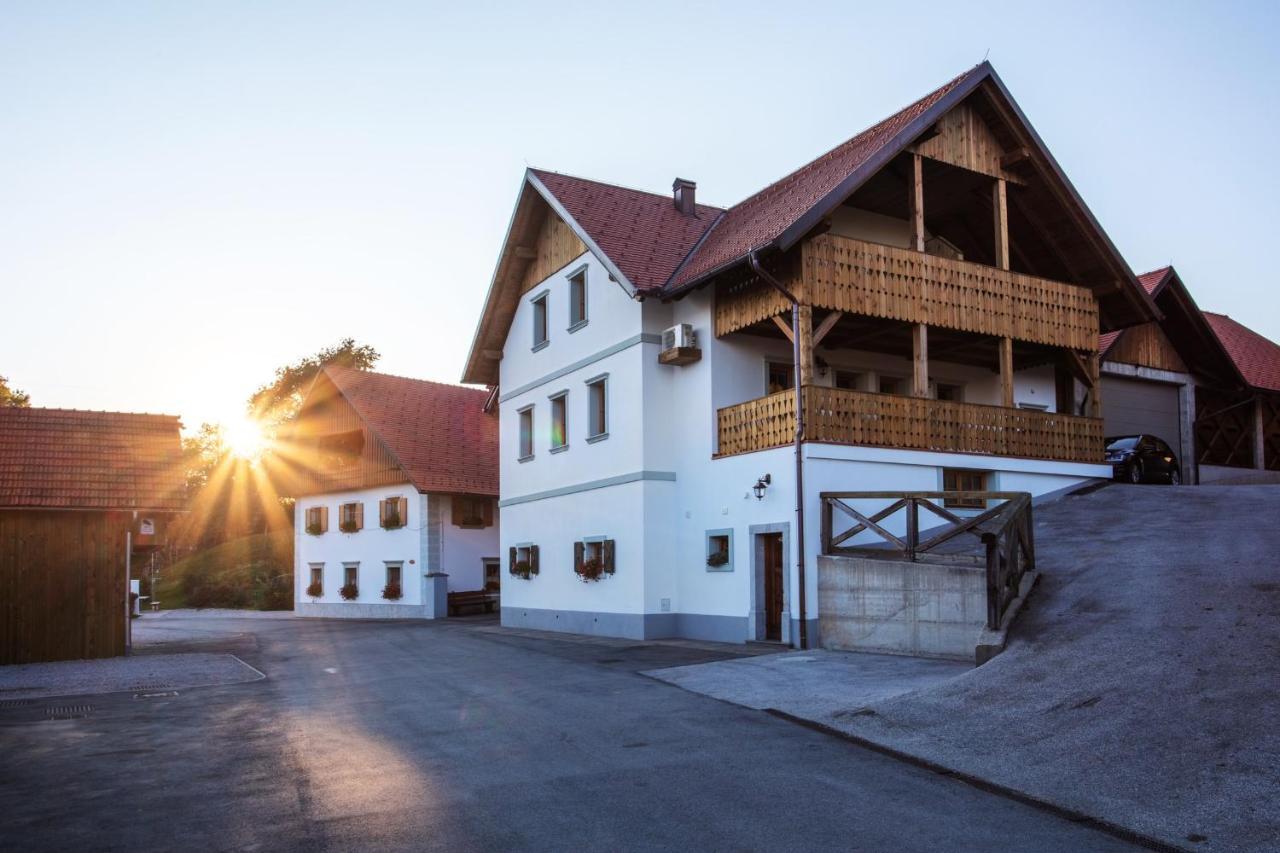 Apartments Tourist Farm Matijovc Naklo Esterno foto